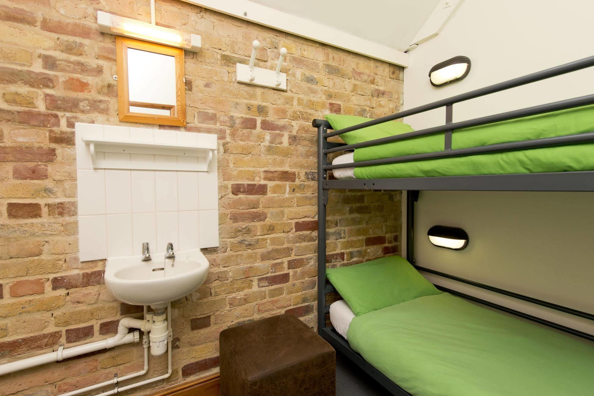 A Pousada Yha Medway Gillingham  Exterior foto